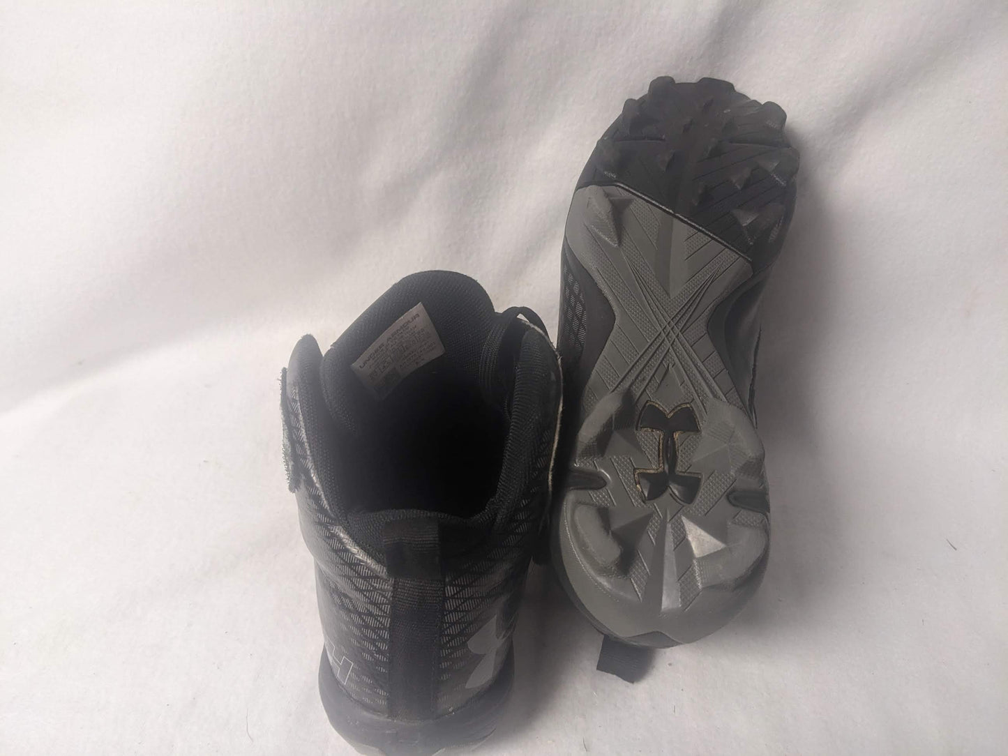 Under Armour 34 Cleats Size 5 Color Black Condition Used