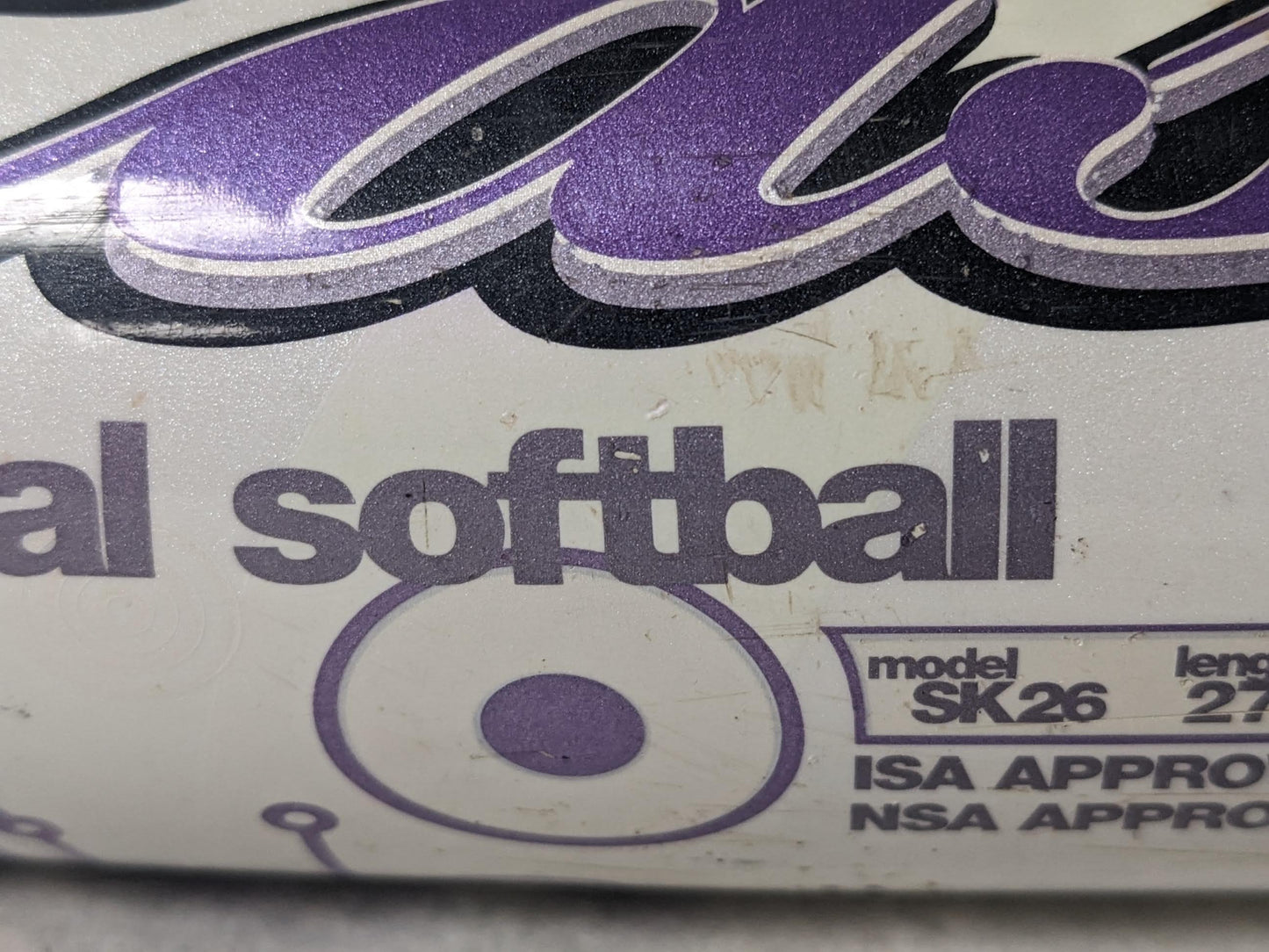 Easton Fastpitch Girl's Softball Bat Size 27 In 17 Oz White Used ISA NSA ISF ASA