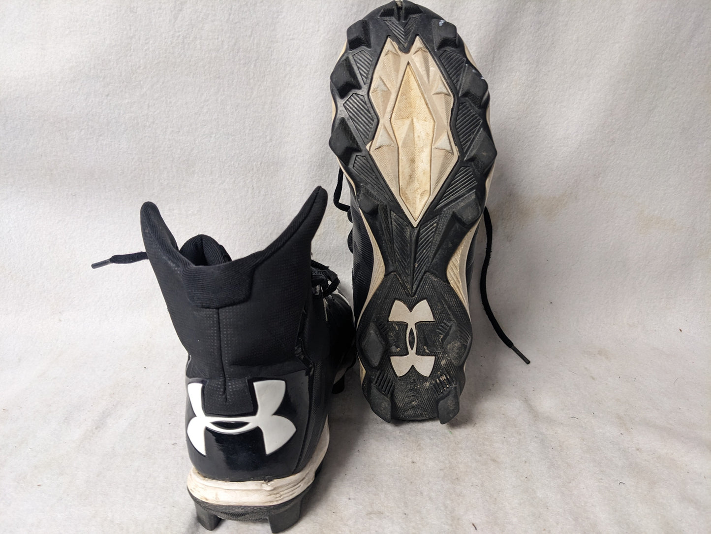 Under Armour High Top Cleats Size 6 Color Black Condition Used