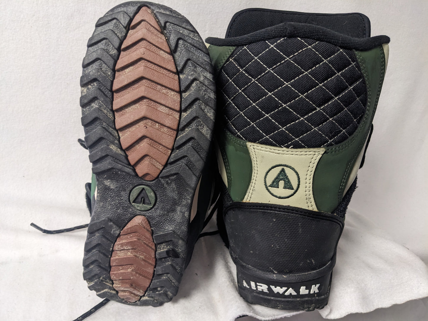 Airwalk Freeride Lace-Up Snowboard Boots Size 8 Color Green Condition Used