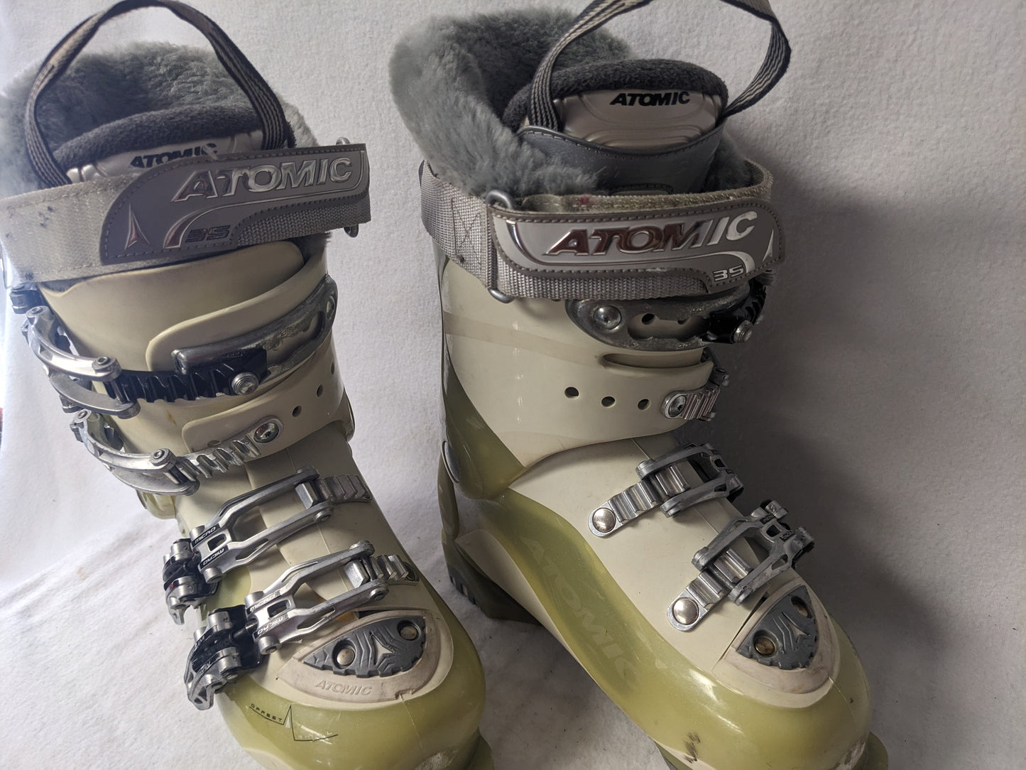 Atomic Balanze 90 Women's Ski Boots Size 24 Color Cream Condition Used