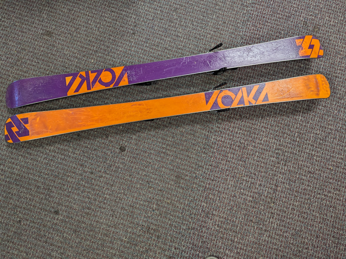 Volkl Pyra Twin Tip Skis Marker Bindings Size 128 Cm Color Purple Condition Used