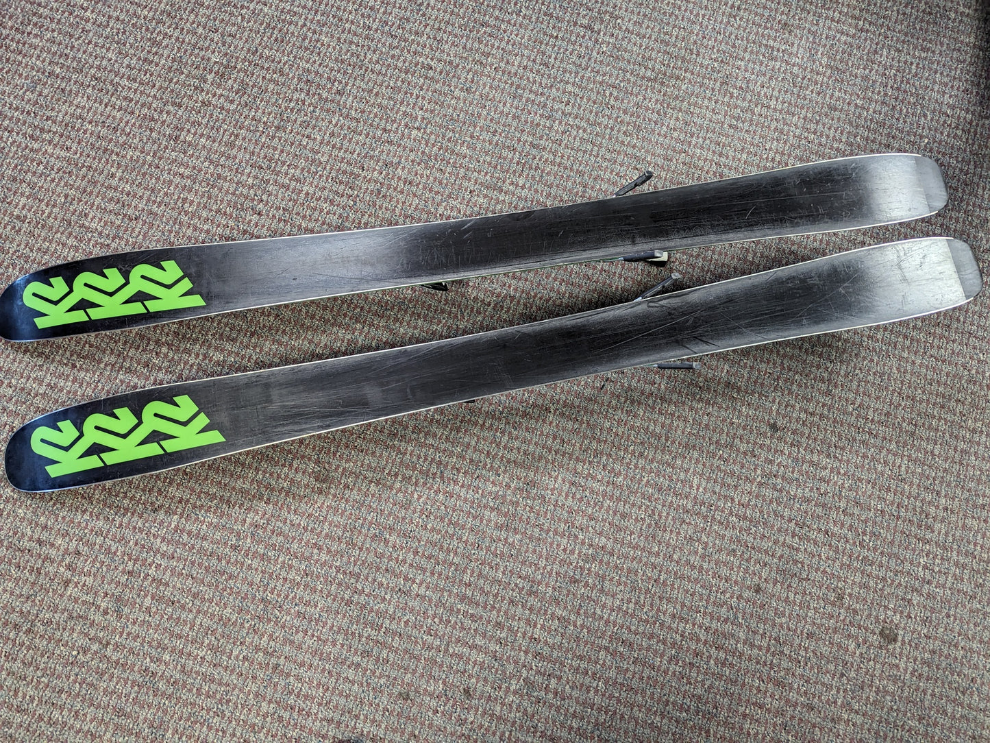 K2 Pinnacle 84 Skis w/Salomon Bindings Size 129 Cm Color Green Condition Used