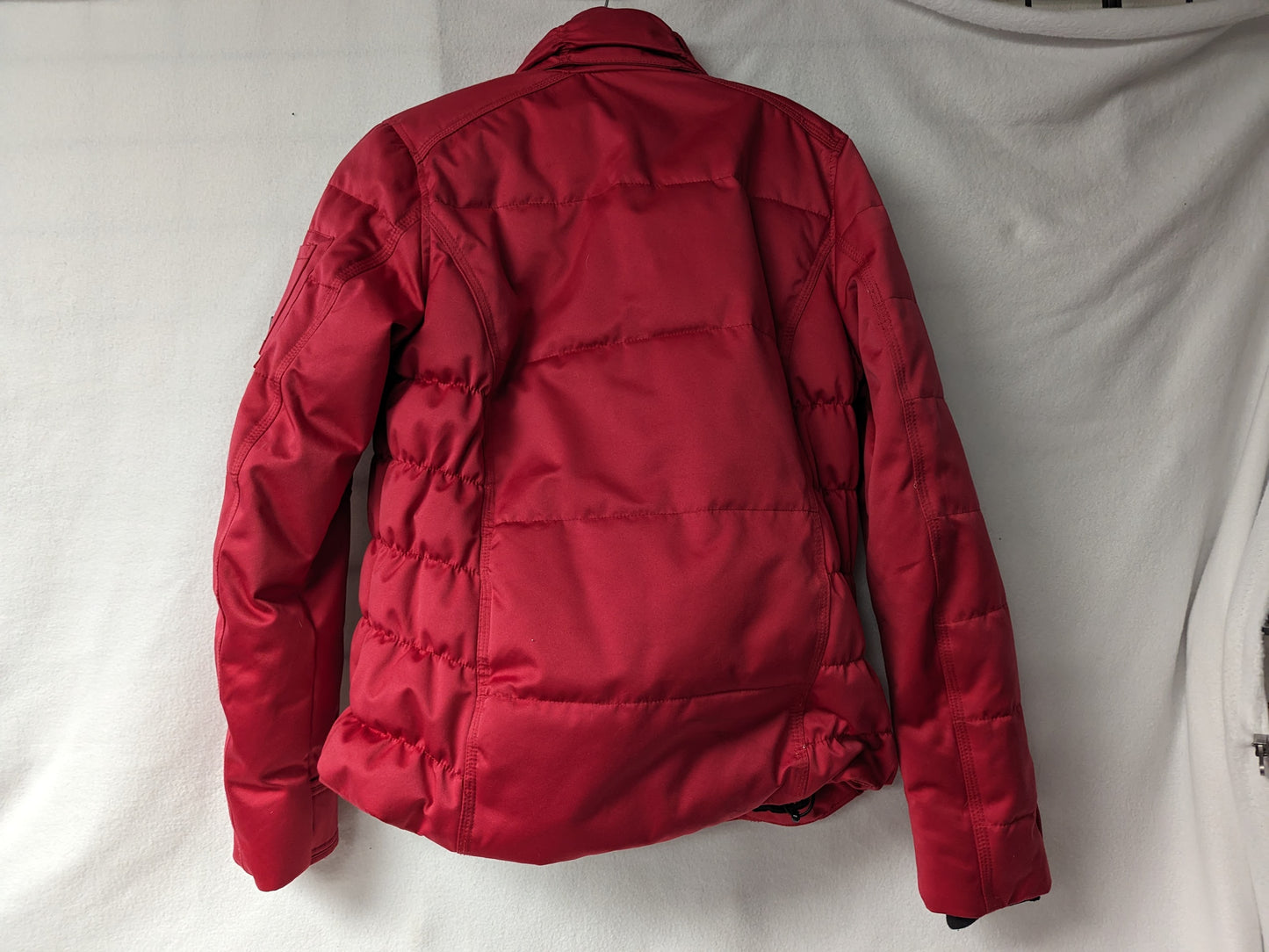 Obermeyer Insulated Women's Ski/Snowboard Coat/Jacket Size Women Small Red Used