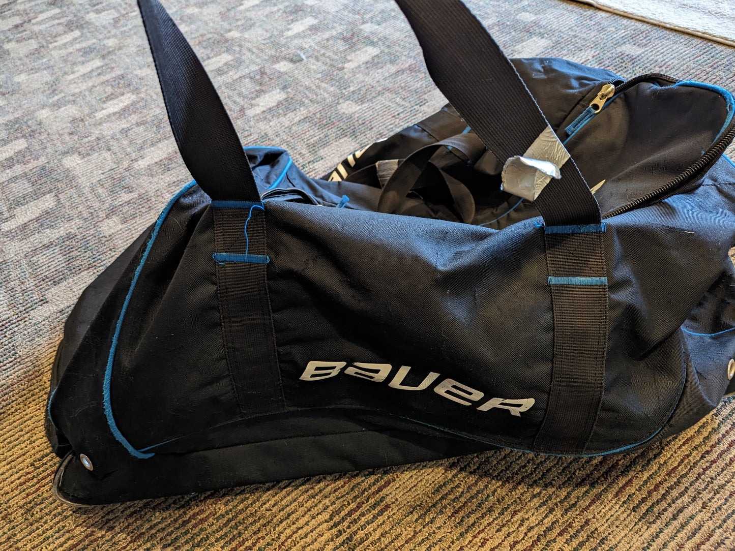 Bauer Roller Gear Duffle Bag Size Extra Large Color Black Condition Used