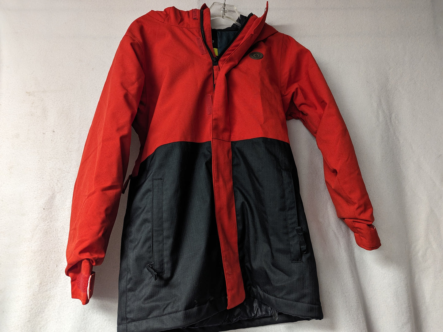 Volcom Hooded Ski/Snowboard Jacket Coat Size Youth Medium Color Red Used