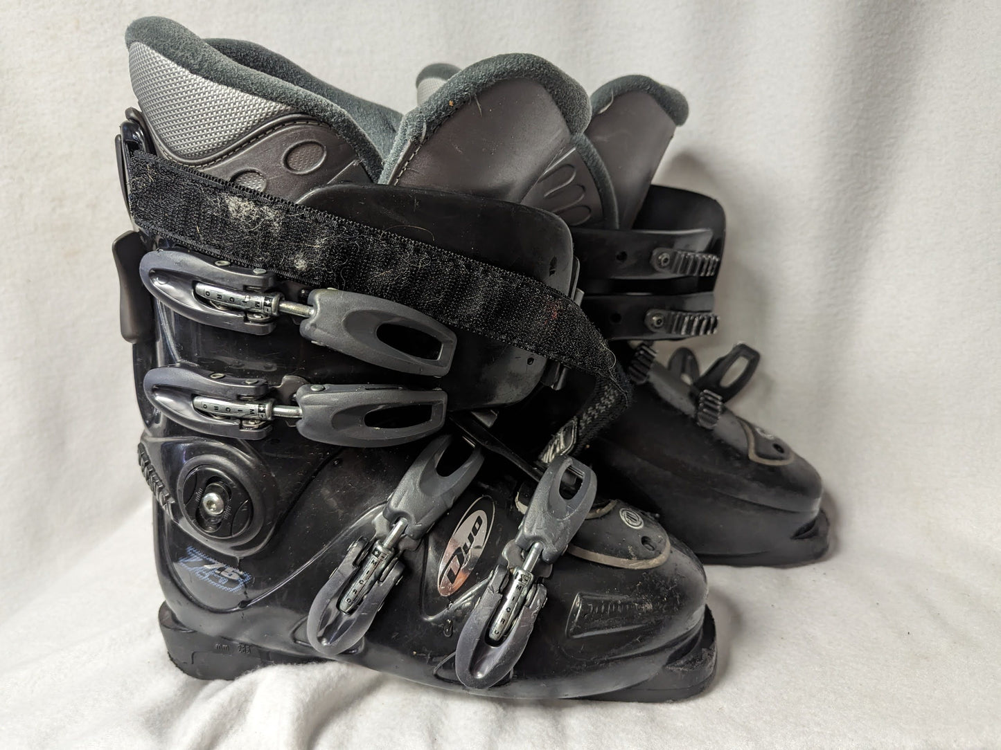 Tecnica Dou 7.5 Ski Boots Size 23.5 Color Black Condition Used