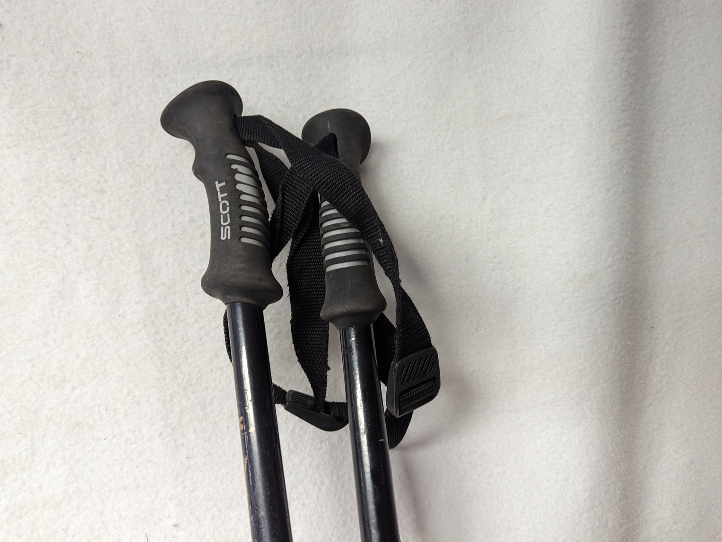 Scott Formula Series 3 Ski Poles Size 135 Cm Color Black Condition Used