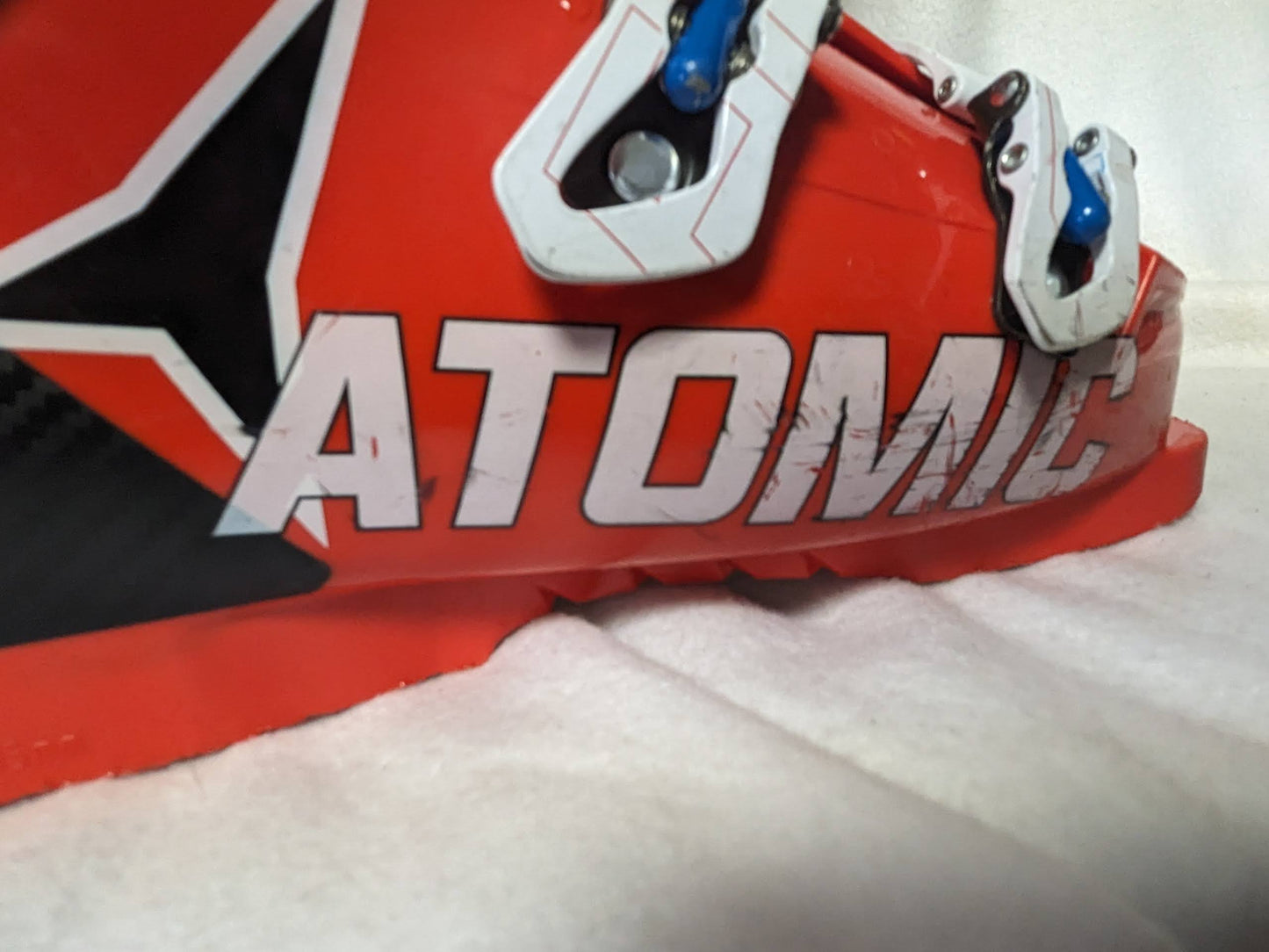 Atomic Redstar FIS 70 Ski Boots Size 25.5 Color Red Condition Used