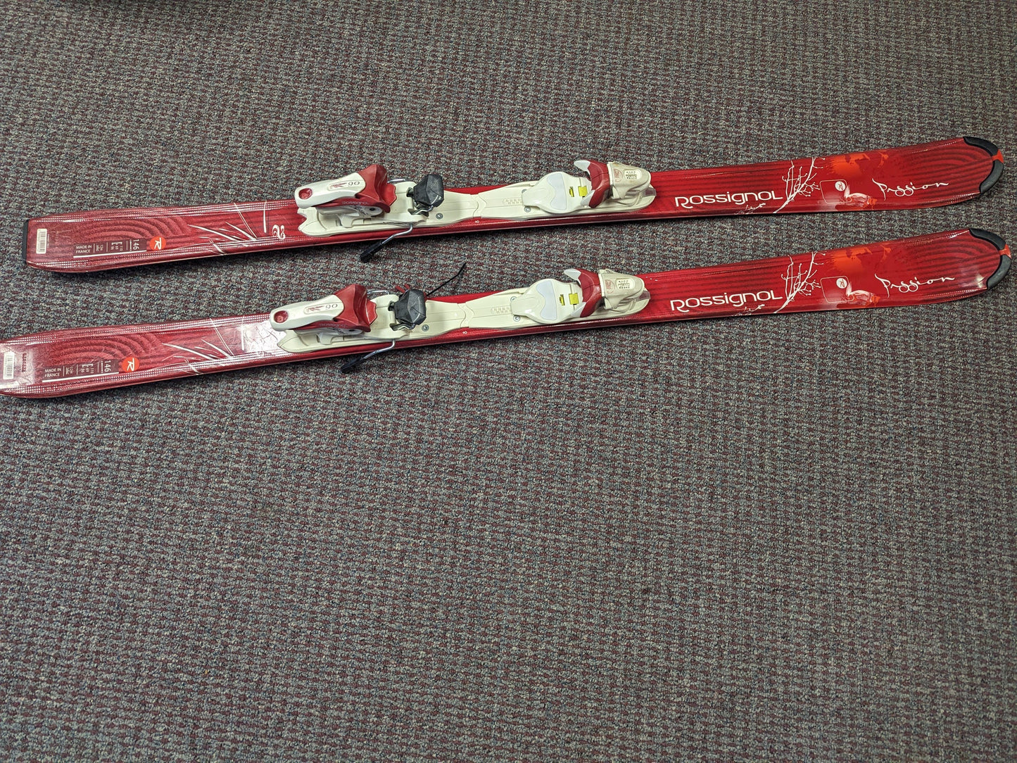 Rossignol Passion Youth Skis w/Rossignol Bindings Size 146 Cm Color Red Used