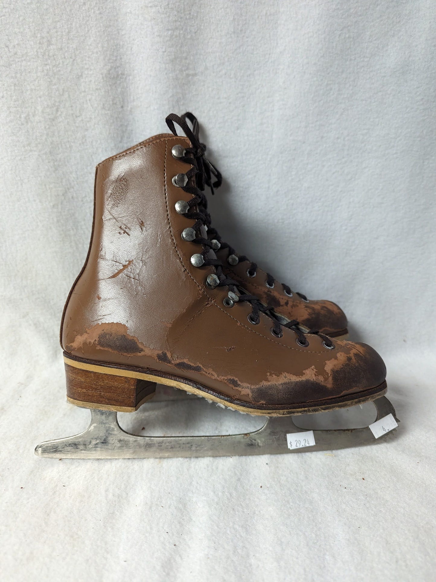 Rink Master Ice Skates Size 4 Color Brown Condition Used