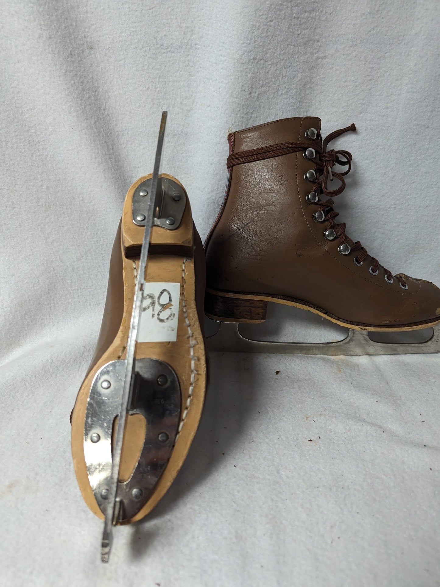 Rink Master Ice Skates Size 4 Color Brown Condition Used