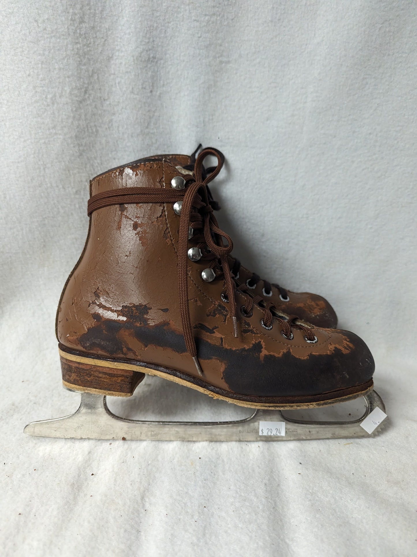 Rink Master Ice Skates Size 4 Color Brown Condition Used