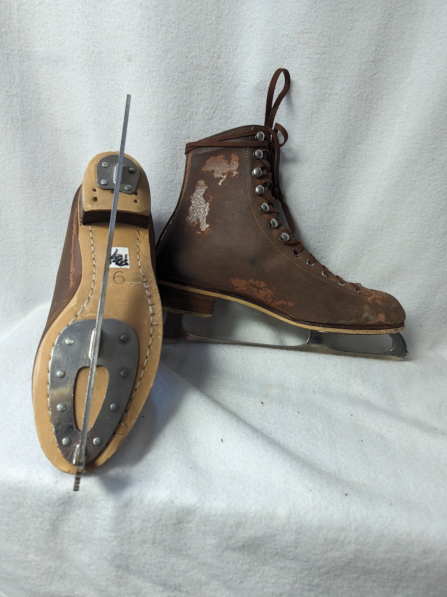 Rink Master Ice Skates Size 9 Color Brown Condition Used