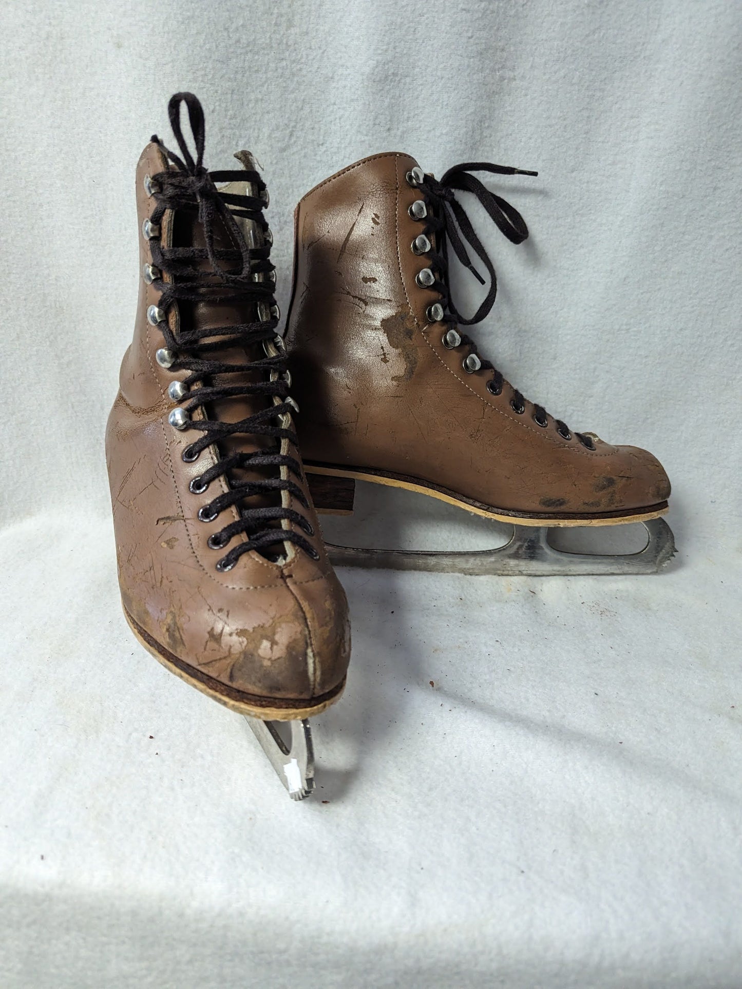 Rink Master Ice Skates Size 6 Color Brown Condition Used