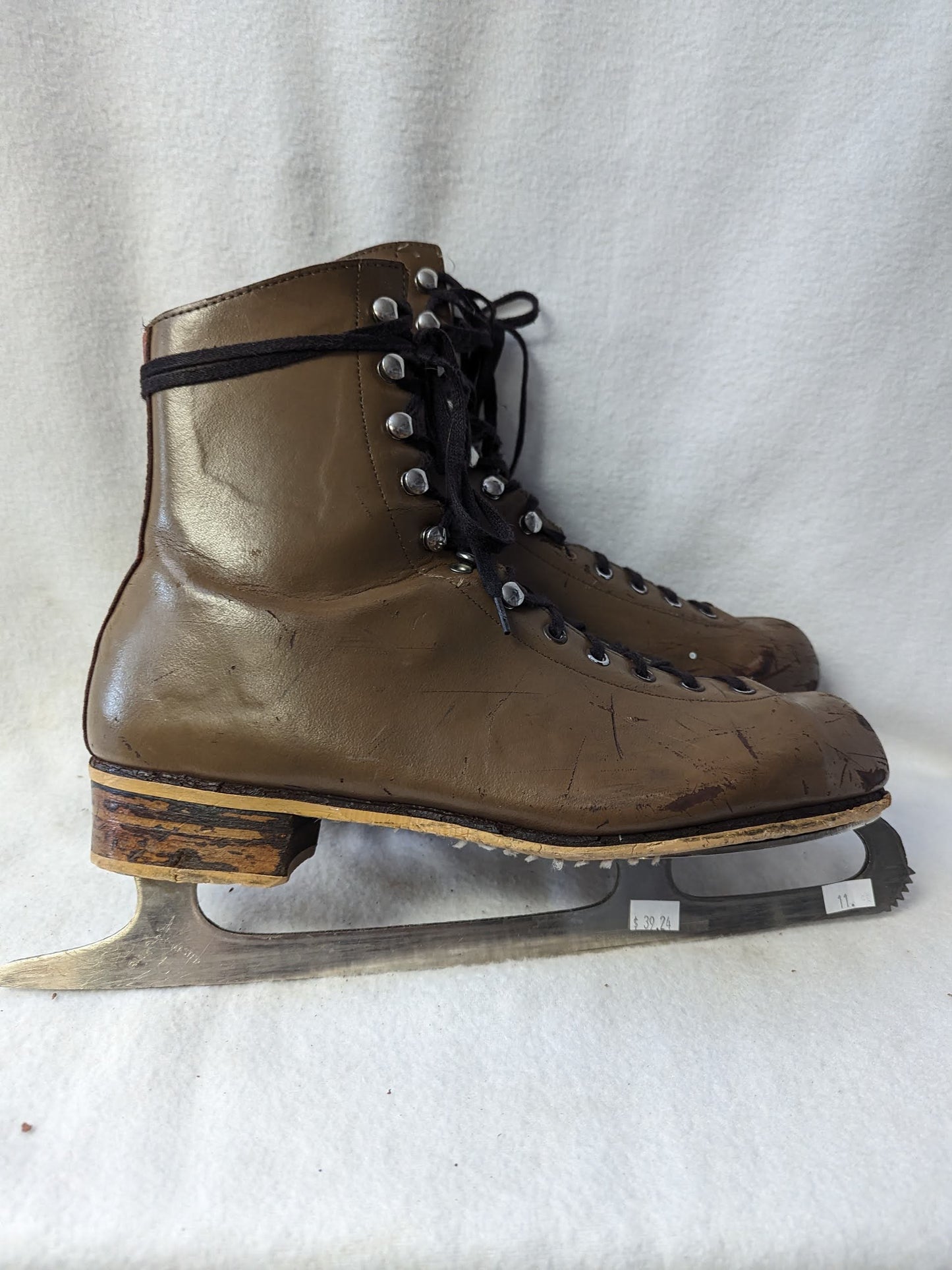 Rink Master Ice Skates Size 11 Color Brown Condition Used