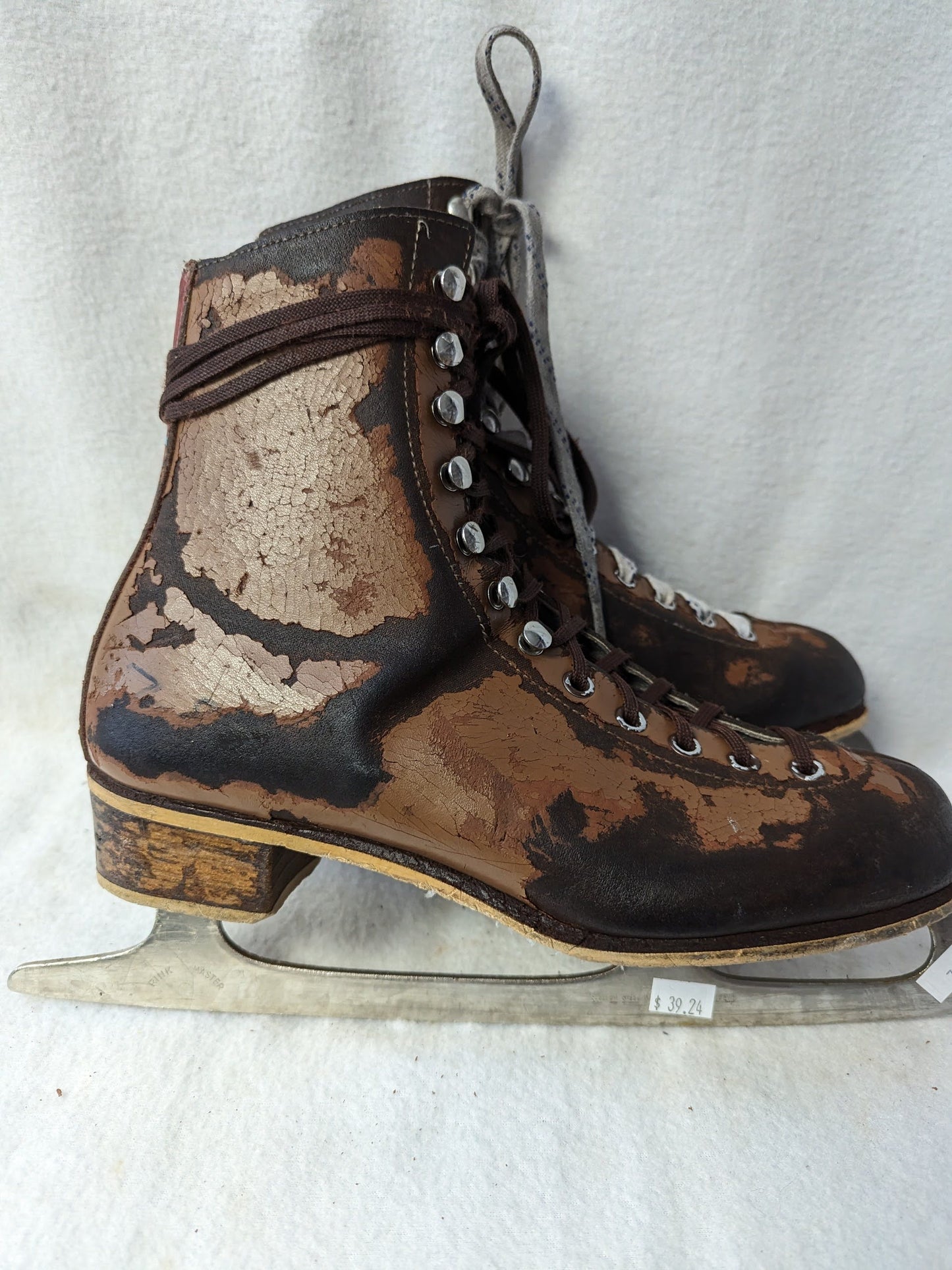 Rink Master Ice Skates Size 7 Color Brown Condition Used