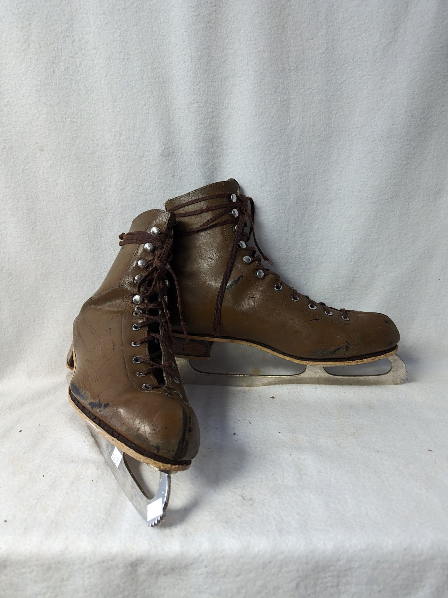 Rink Master Ice Skates Size 9 Color Brown Condition Used