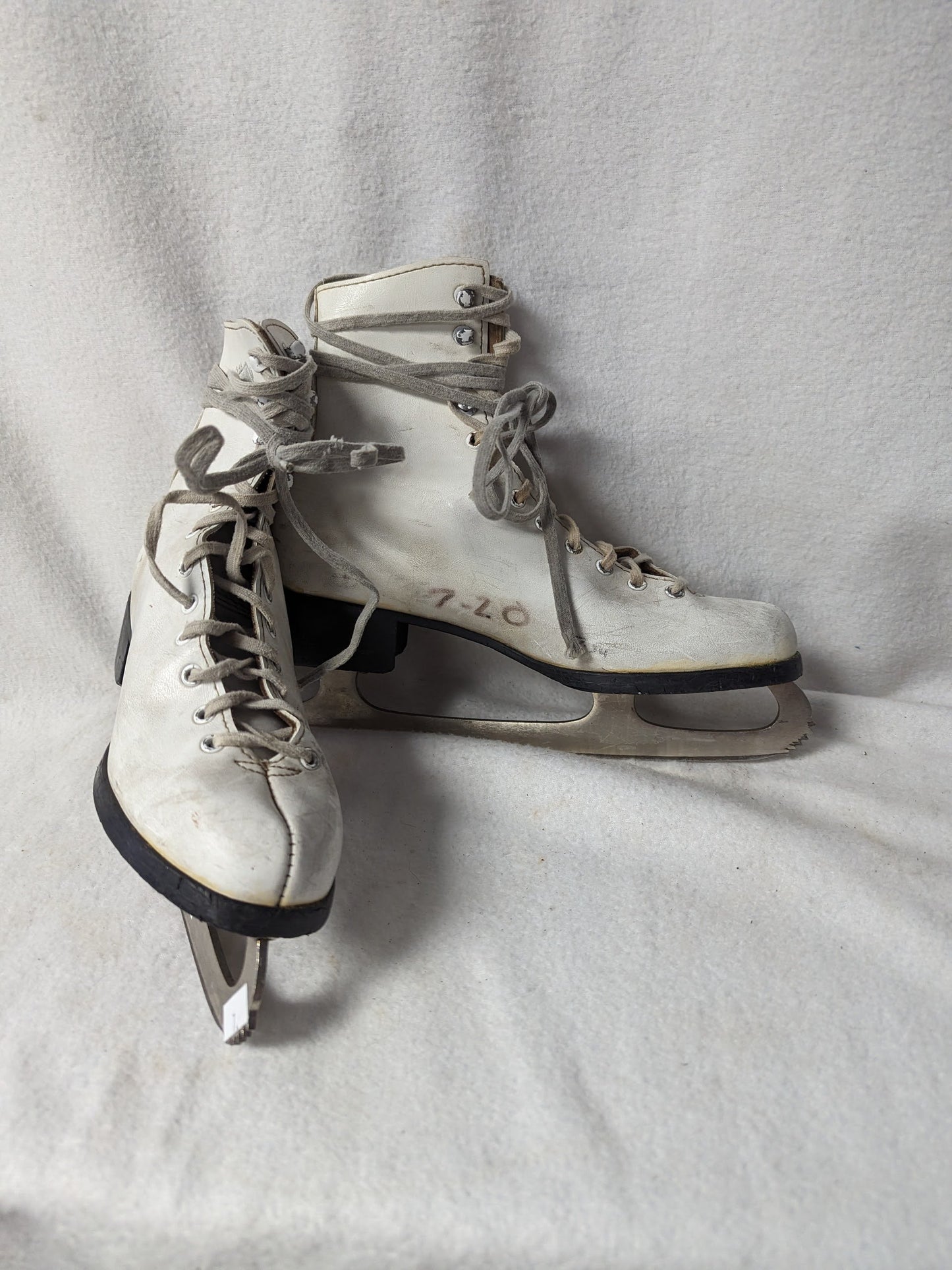 Lake Placid Figure Ice Skates Size 7 Color White Condition Used