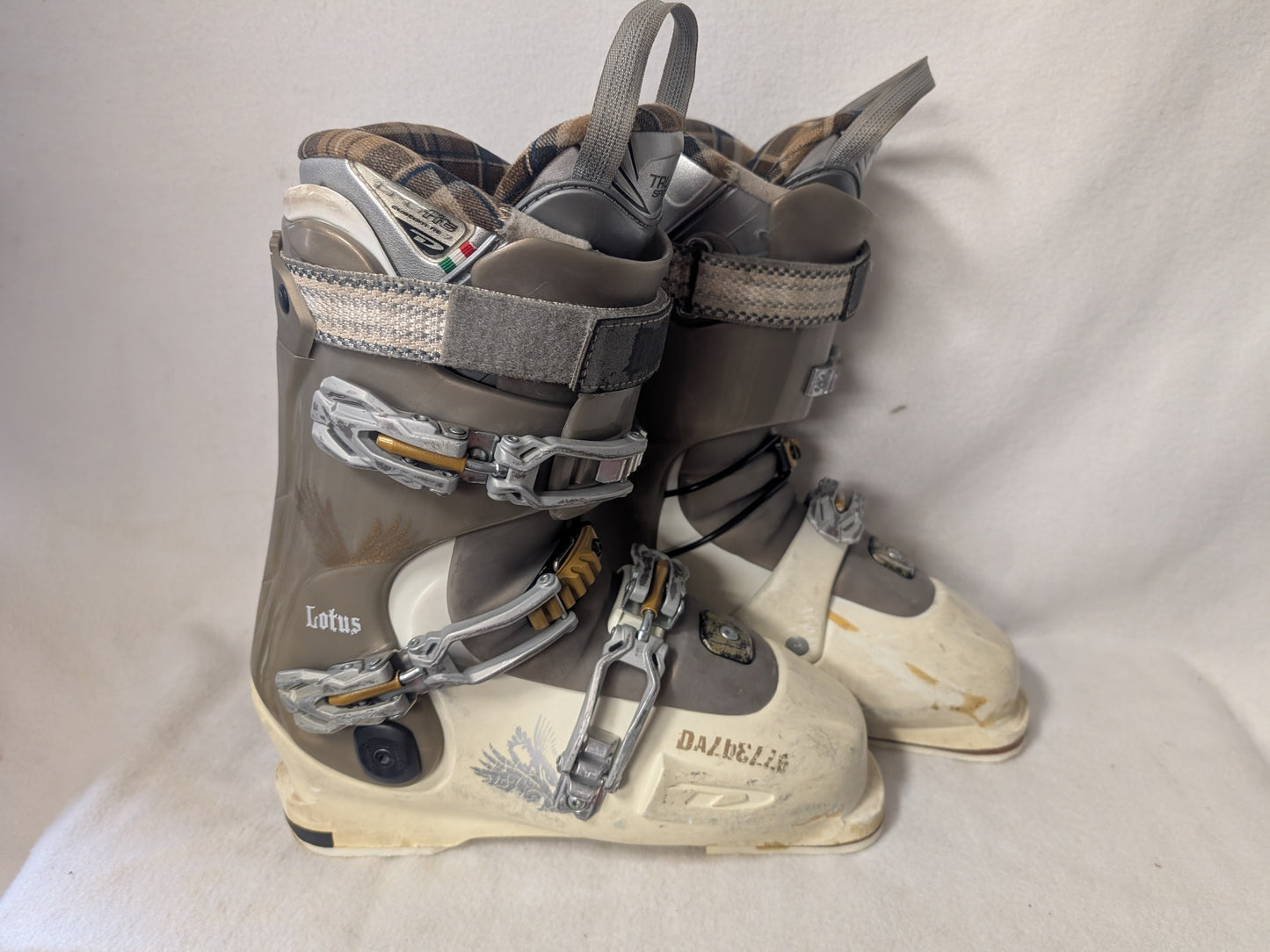 Dalbello Lotus Ski Boots Size 26.5 Color White Condition Used Women