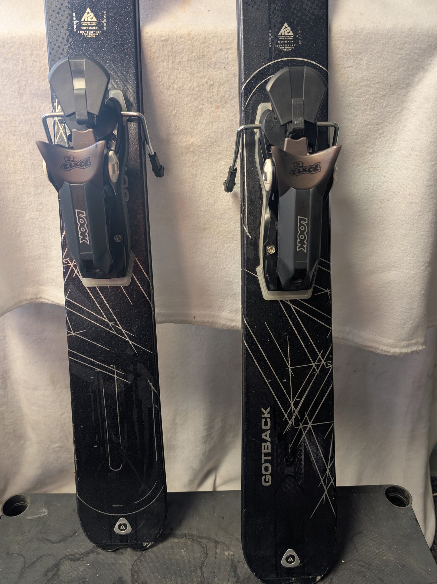 Gotback Skis w/Look 12x Bindings Size 146 Cm Color Black Condition Used