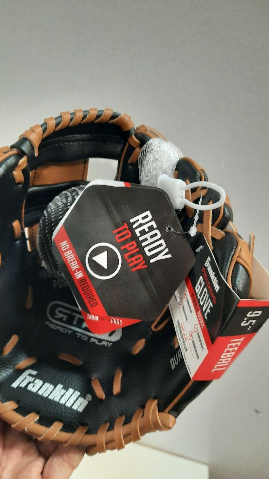 Franklin Baseball Mitt size 9.5 In left hand right hand throw with ball NEW