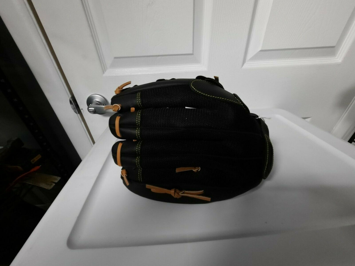 Champion Sports Baseball Mitt Size 12 In CBG940 Right Hand Throwing, LH, RHT Black New