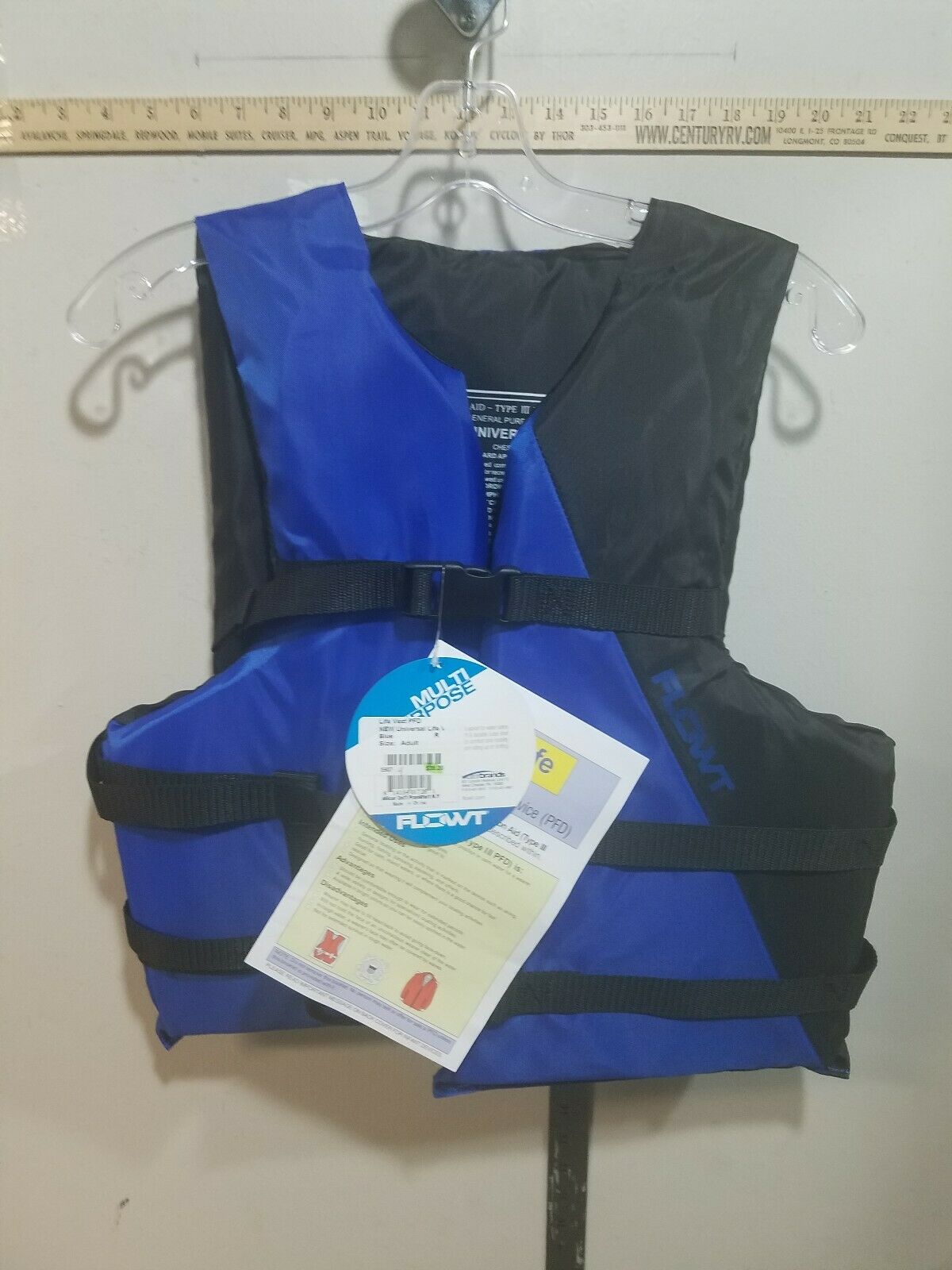 Flowt Type 3 PFD Size Adult Universal 90+ lbs Life Vest New