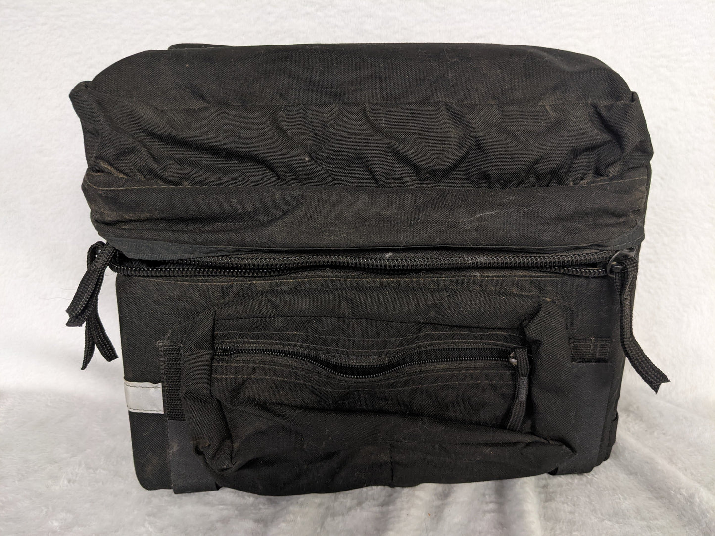 Jando Mountaineering Cooler Size 12 In x 10 In x 8 In Color Black Used