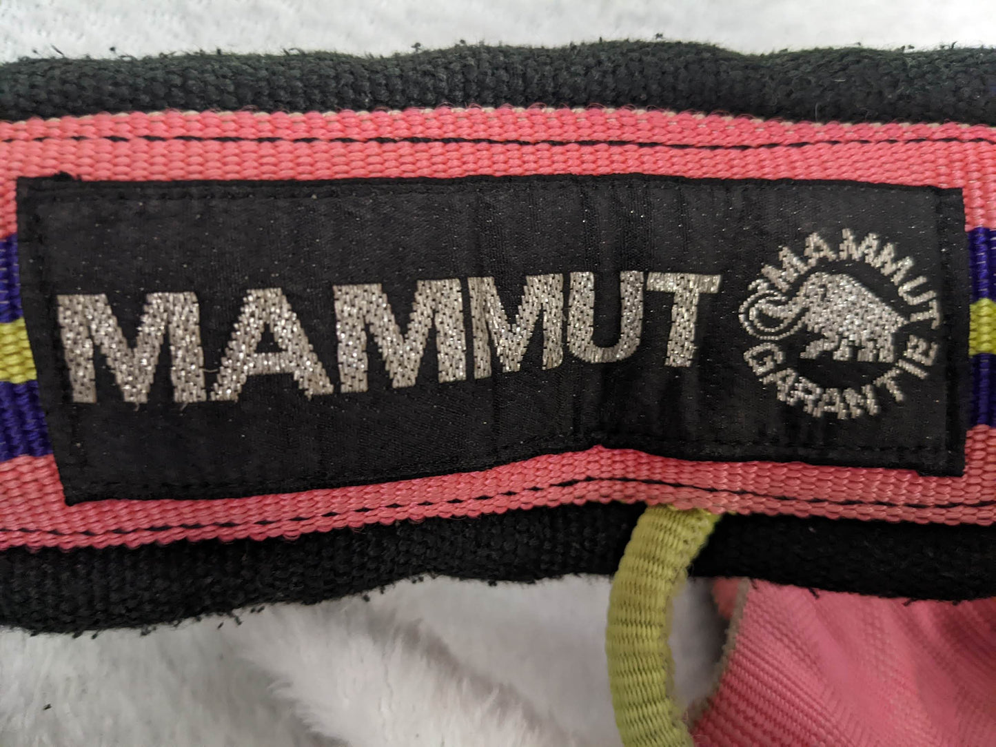 Mammut Climbing Harness Size Large Color Pink Condition Used