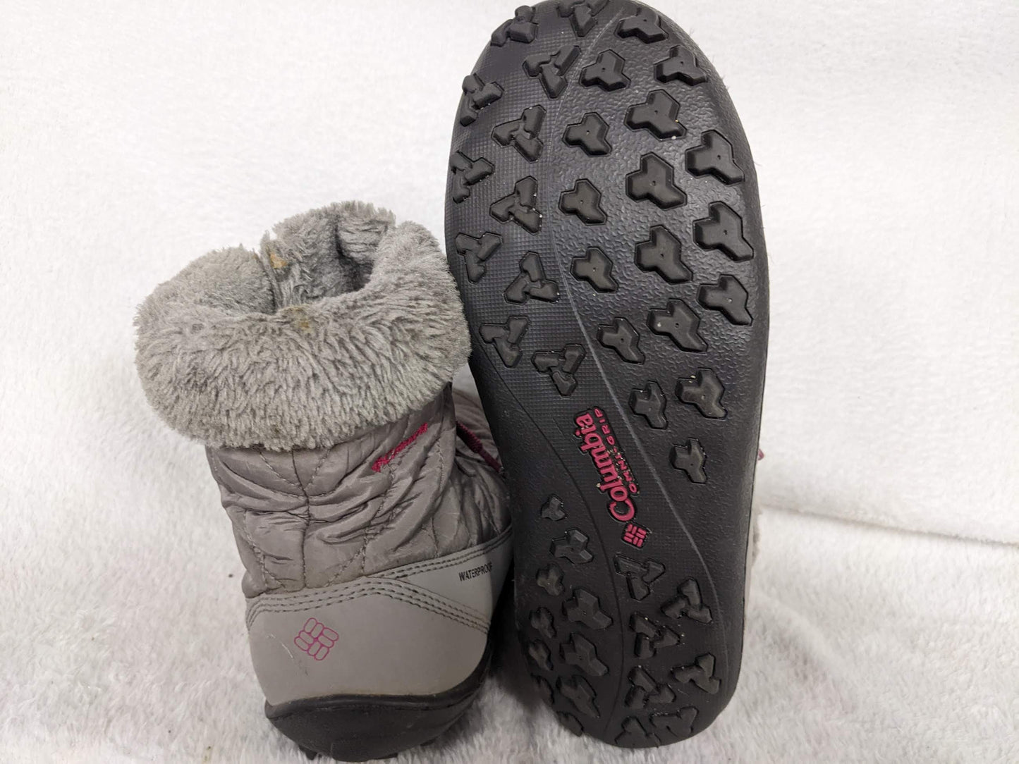 Columbia Waterproof Women's Snow Boots Size 5 Color Gray Condition Used