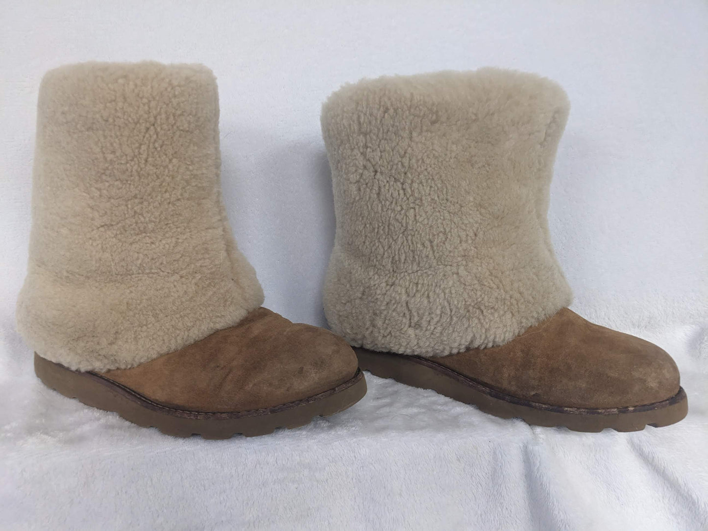 Ugg Fleece Lined Snow Boots Size 7 Color Brown Condition Used